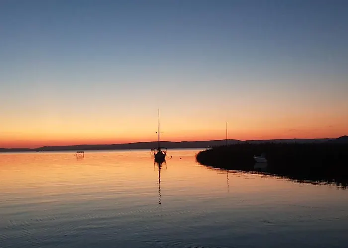 Sunshine Beach House, Direkt Am See, Eigenes Boot, Private Beach, Grill, Wlan Szantod