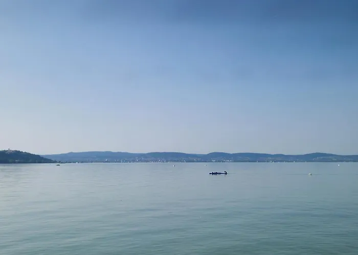 Holiday home Sunshine Beach House, Direkt Am See, Eigenes Boot, Private Beach, Grill, Wlan