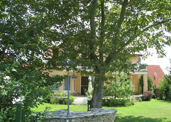 Sunshine Beach House, Direkt Am See, Eigenes Boot, Private Beach, Grill, Wlan Holiday home Szantod